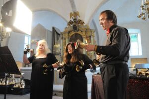 Pizzazz Handbell Trio